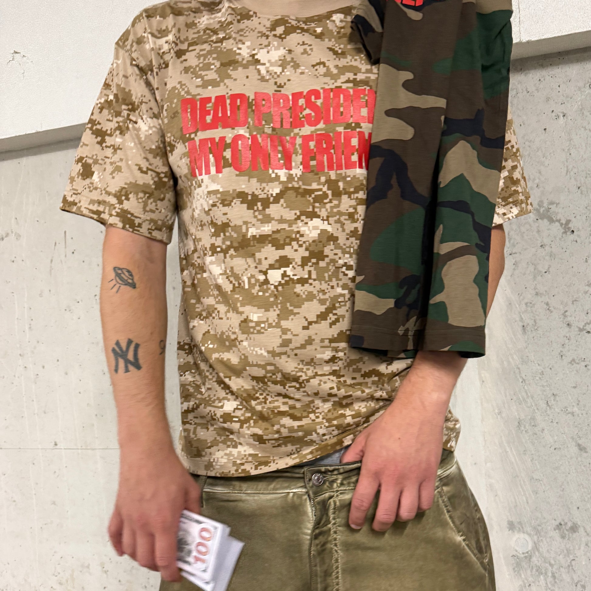 DEAD PRESIDENTS DIGI CAMO TEE