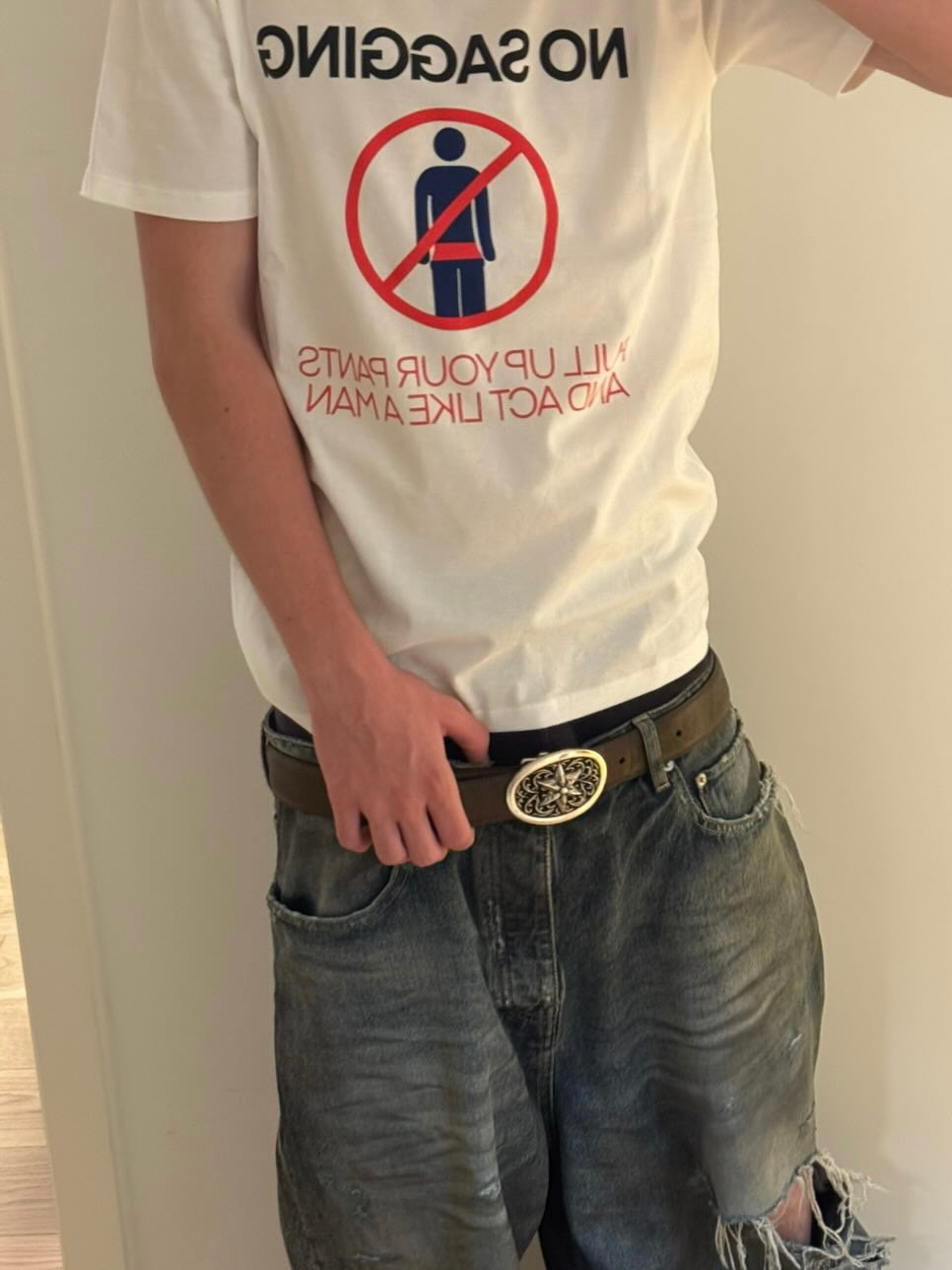 NO SAGGING TEE