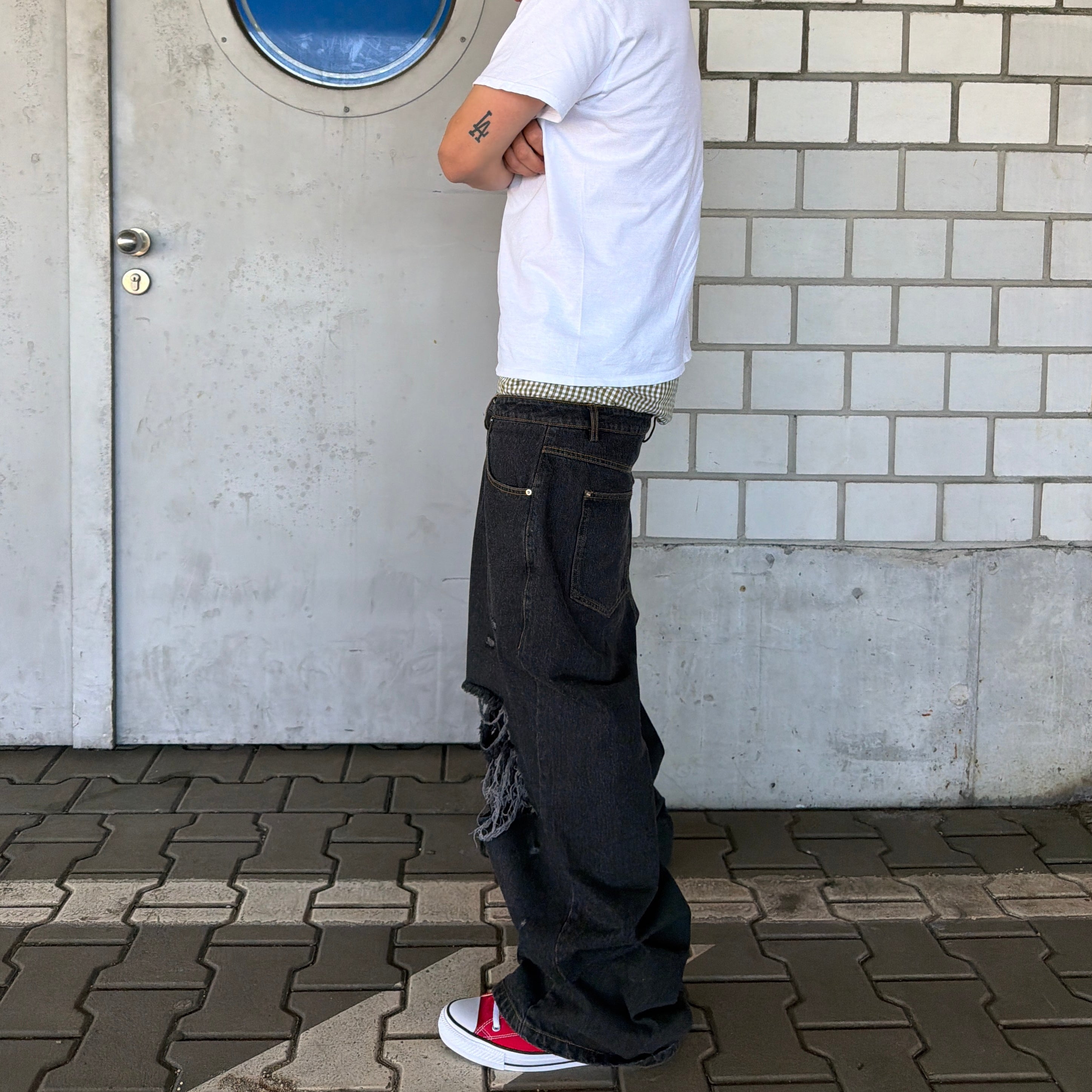 BLACKROW DENIM